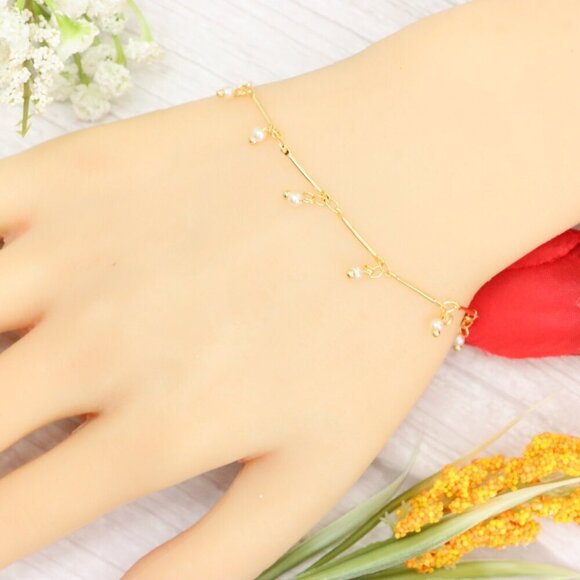 "Trendy Handmade Bracelet – A Thoughtful Gift for Girls & Women | UNVRC1140 - Picture 4 of 10